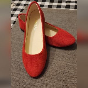 Women's Red Flats sz39/7 Brand New!